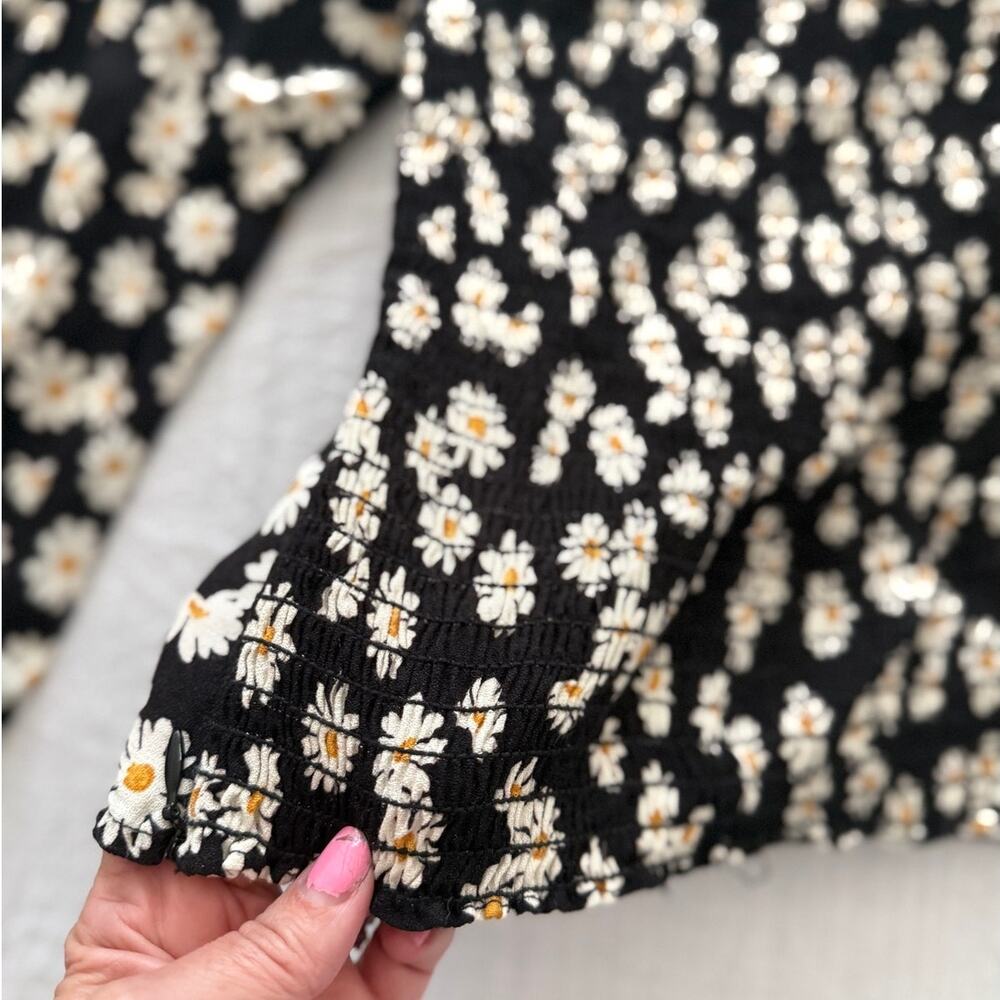Reformation | Reign black daisy chain long sleeve shirt top | size 6 - Picture 7 of 7